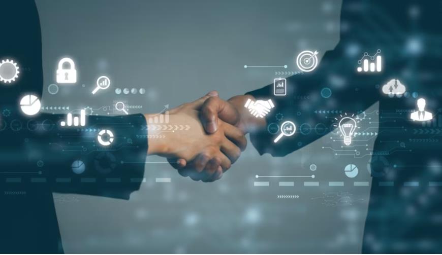 不止写代码，更懂业务场景——深度定制您的专属数字工具